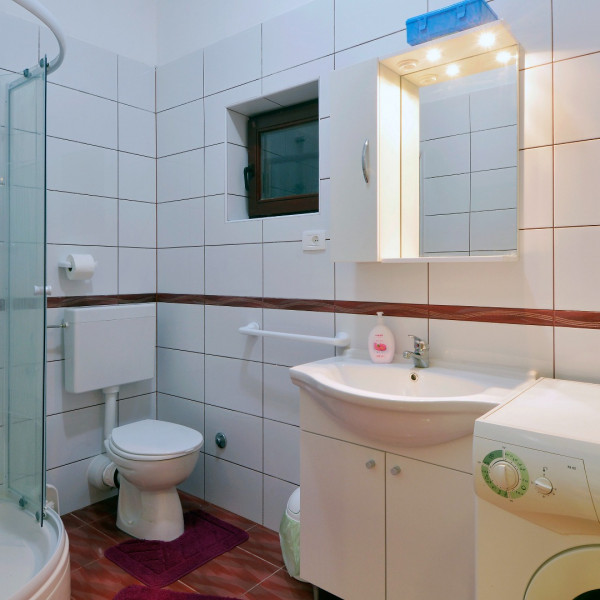 Kupaonica / wc, Apartmani Dalmatian, Apartmani Dalmatian Bilice s bazenom, Dalmacija Bilice